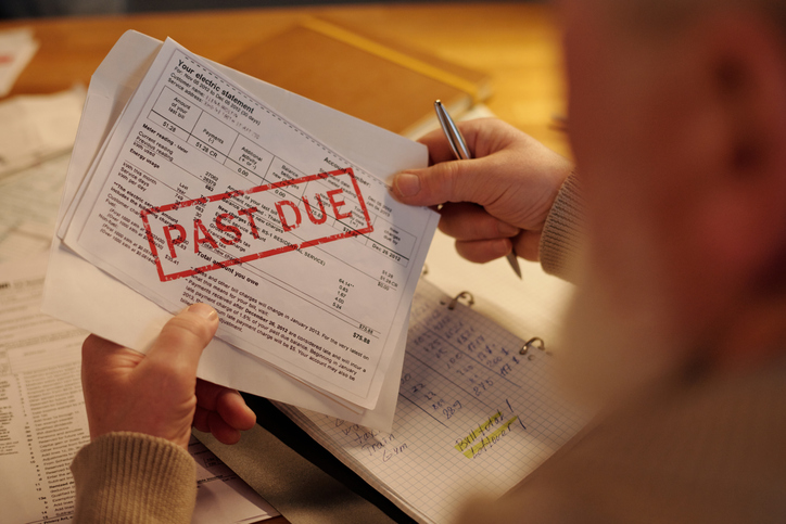 Reduce late payments with effective invoicing tips